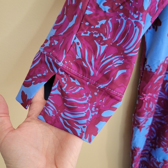 Lilly Pulitzer | ChillyLilly Braedyn UPF50+ Burgundy Blue Floral Shift Dress - Picture 4 of 8